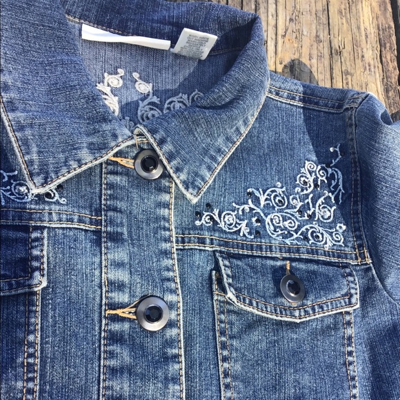 Embroider Demin Jacket - Picture 2 of 8